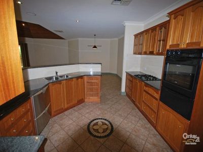 10 Namoi Cres, Dubbo