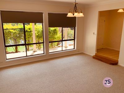 1 Jenny Close, Elermore Vale