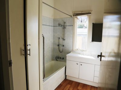 18 Springall Street, Basin Pocket