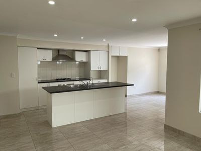 11 Bahama Way, Banksia Grove