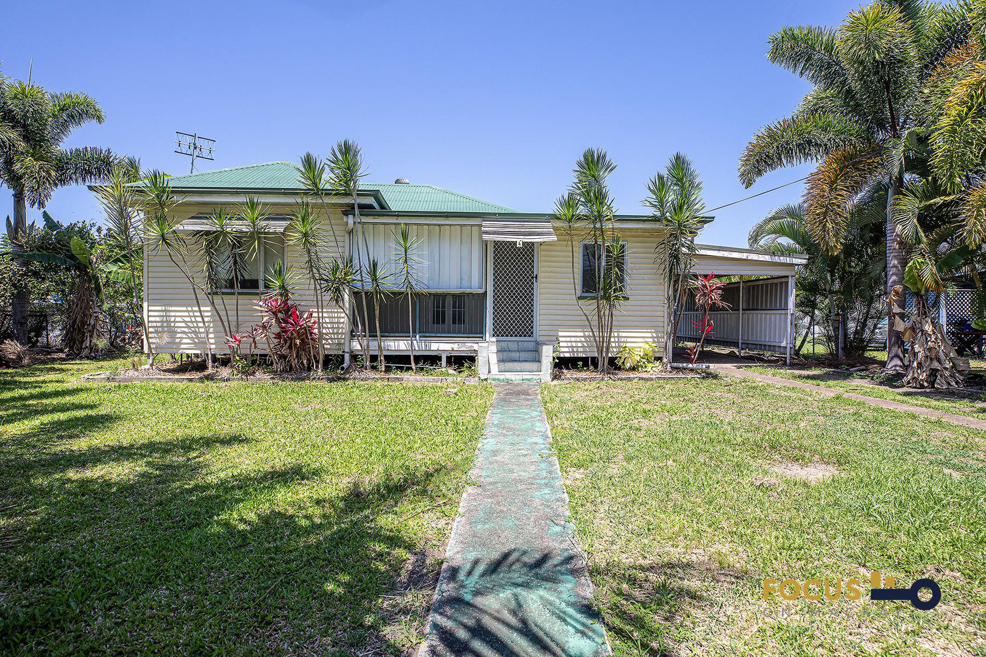 4 Sarina Beach Road, Sarina