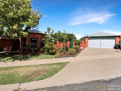 12 Farrar Avenue, Horsham