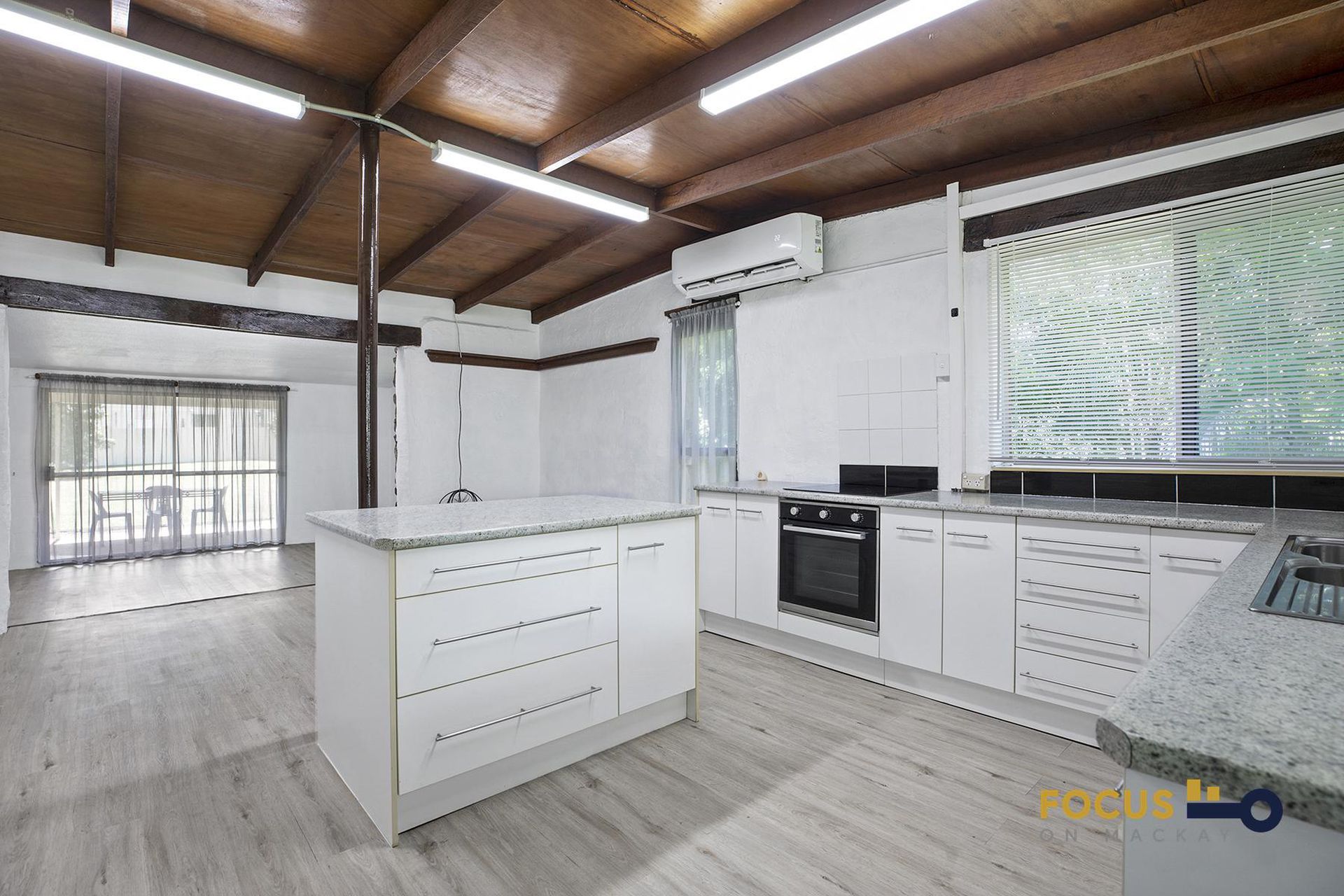 22 Maralyn Ave, Grasstree Beach