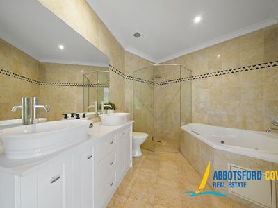 9 / 2 Harbourview Crescent, Abbotsford