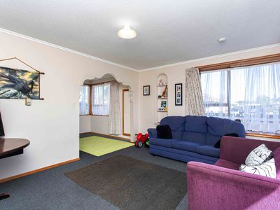 1 / 2 Takapu Place, Bromley