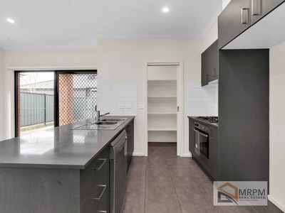 2 Jobe Place, Roxburgh Park