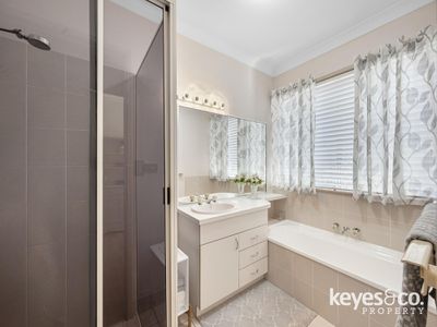 74 Lindeman Avenue, Heatley