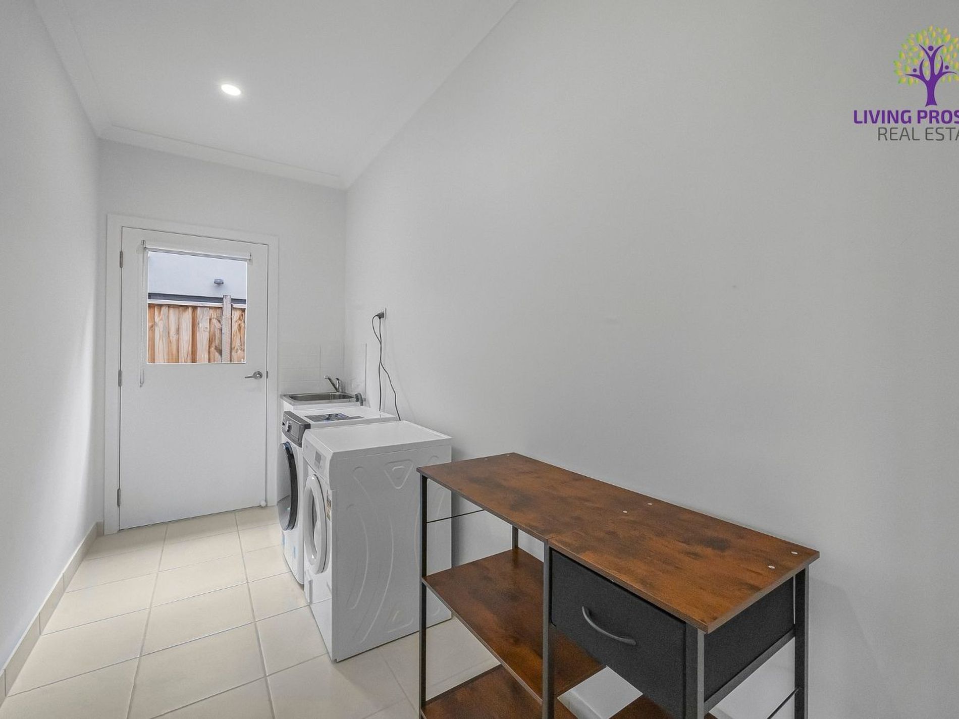 11 Art Deco Drive, Deanside