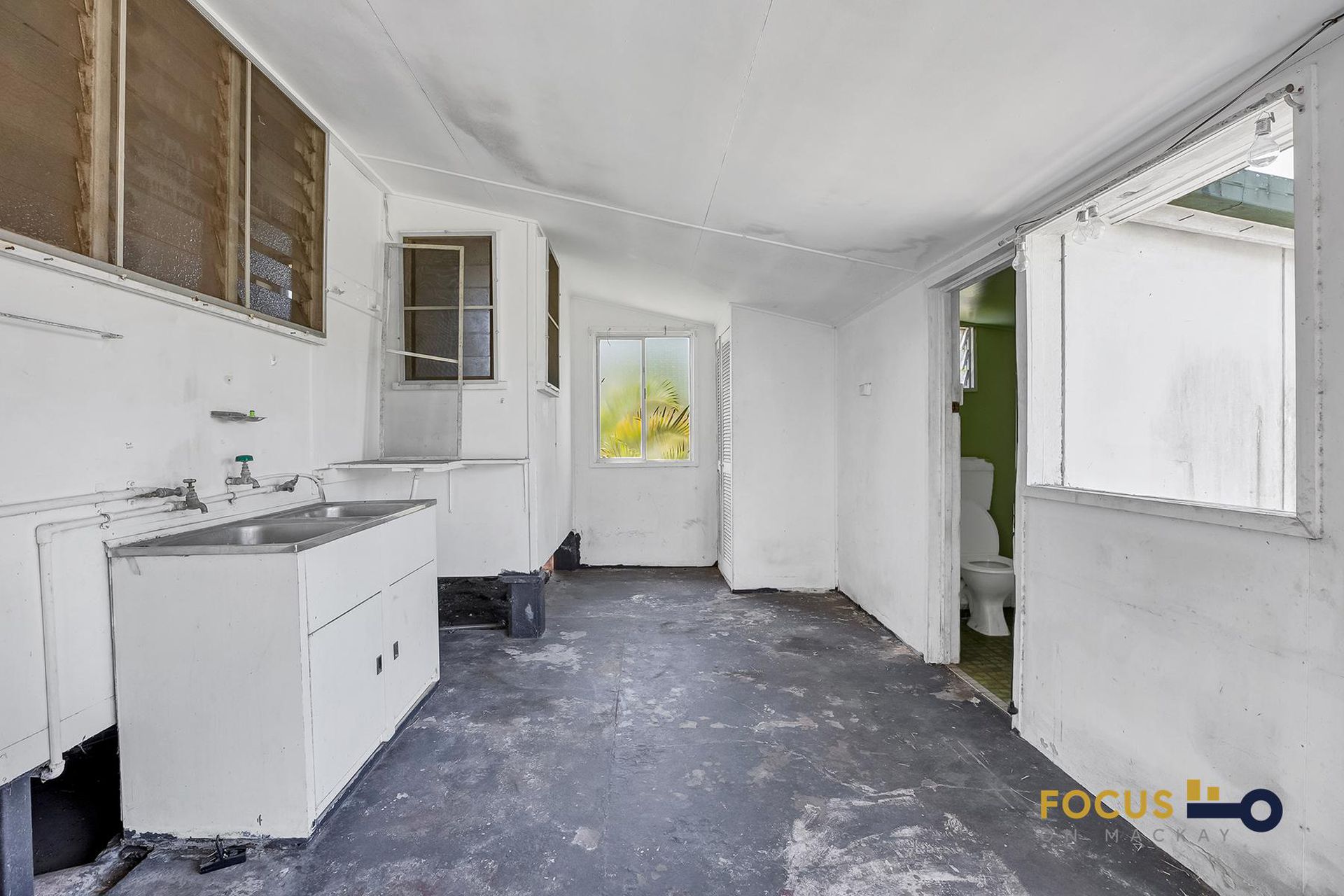 4 Sarina Beach Road, Sarina