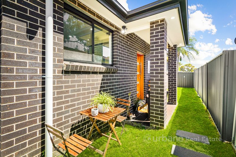 30 and 30A Manila Road, Lethbridge Park
