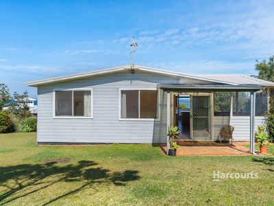 56 Sunset Strip, Manyana