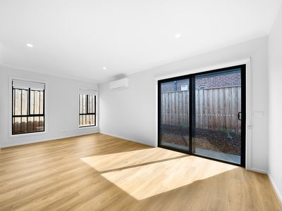 2 Elbridge Road, Manor Lakes