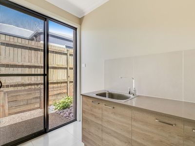 4 / 14 Yarrow Close, Middle Ridge