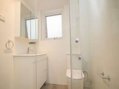 2 / 32 Hampden Road, Lakemba