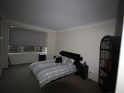 2 / 1 Moore Court, Wynyard