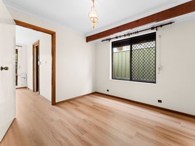 1077 Lower North East Road, Highbury