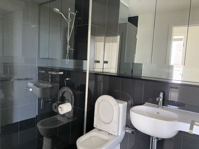 123 / 50 Catamaran Drive, Werribee South