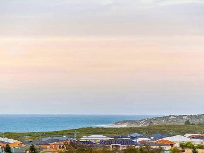 4 Latifa Close, Ocean Reef