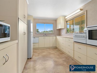 27 Feldt Street, Flying Fish Point