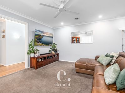 10 Skylark Court, Lara