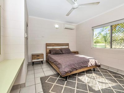 37 Kafcaloudes Crescent, Moulden