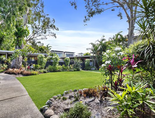 Single level, 2 bedroom private Unit ! image 9