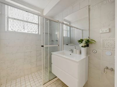 3 / 6-8 Station Street, Guildford