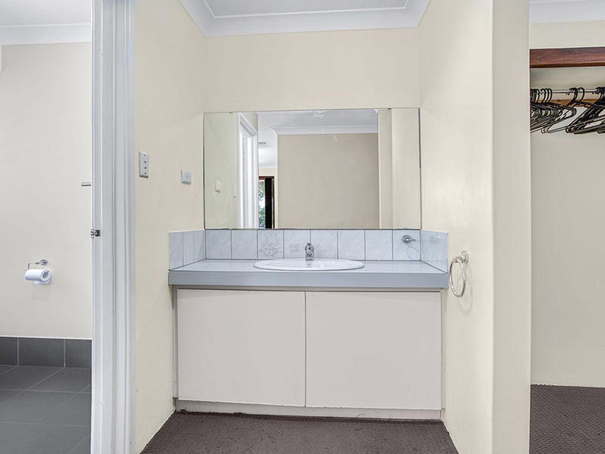 33 Redheart Drive, Thornlie