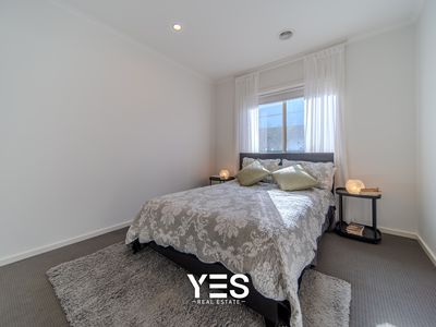 27 Langshan Road, Clyde North