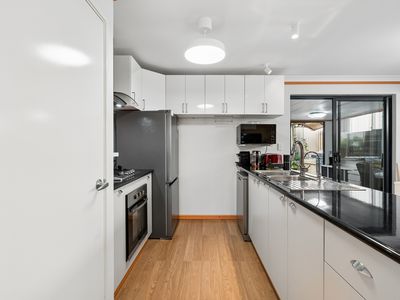 89 Cheltenham Loop, Bertram