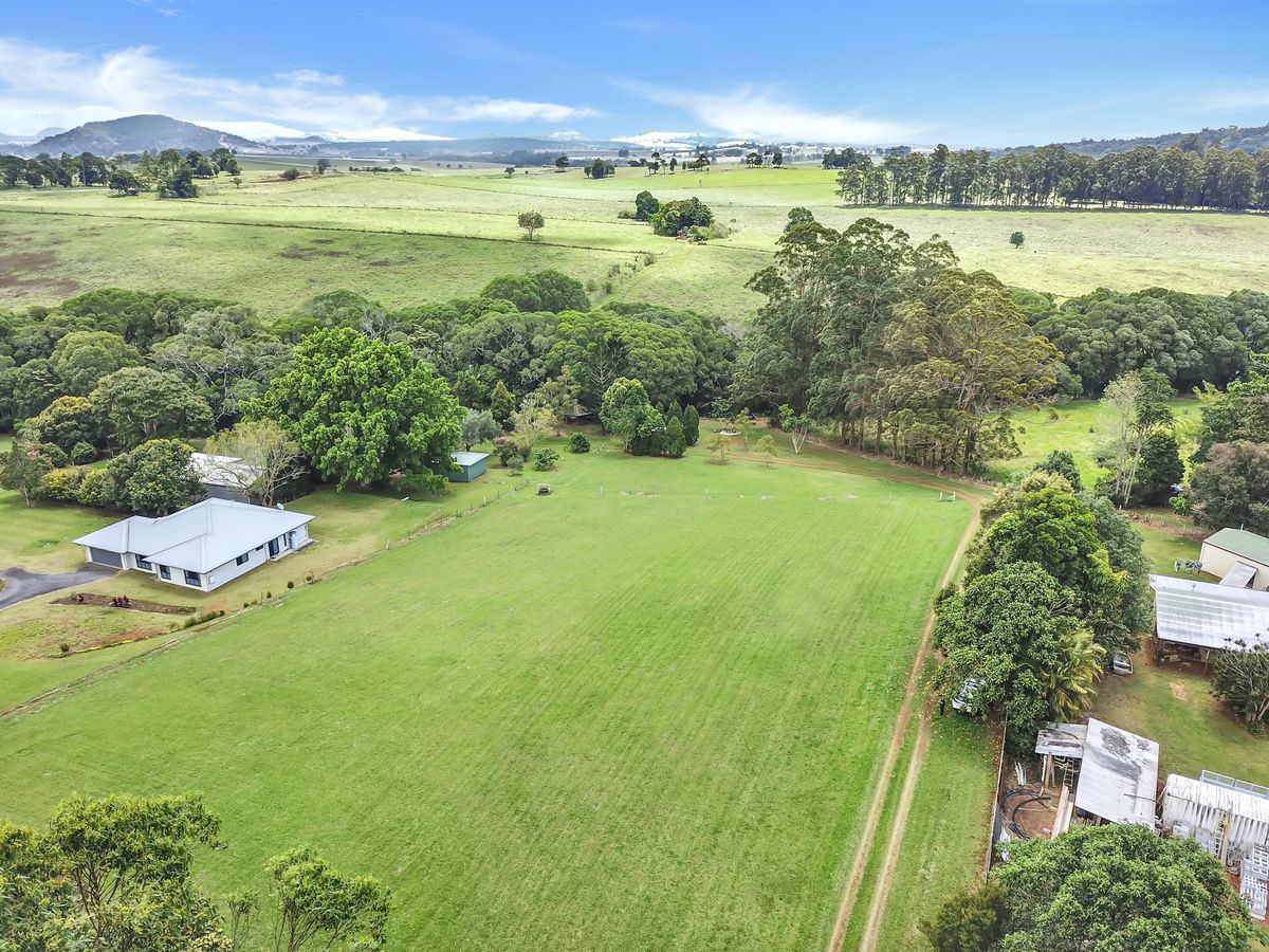 48 Russell Road West, Lake Eacham