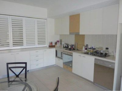 2 / 76 Anzac Parade, Kensington