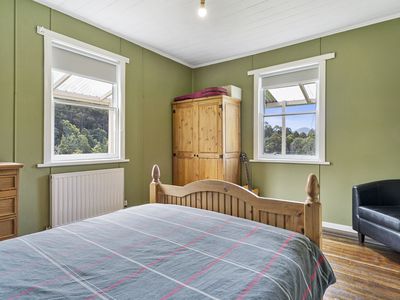 50 Cairns Road, Surges Bay
