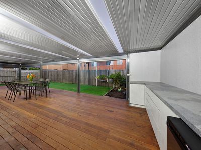 8 Pinnacle Way, Fraser Rise