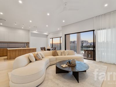 3 / 2 Lyra Avenue, Hope Island