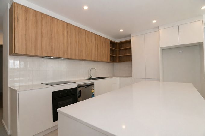 212 / 11 Waterside Retreat, Birtinya