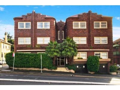 8 / 134-136 Bondi Road, Bondi