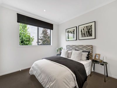 1 Tallrush Street, Clyde North