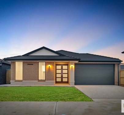 32 Cherokee Parade, Clyde