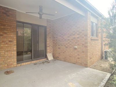 28 Miniata Way, Manor Lakes