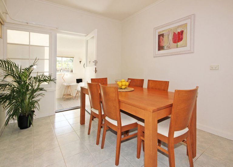 2A Anglesey Avenue, St Georges