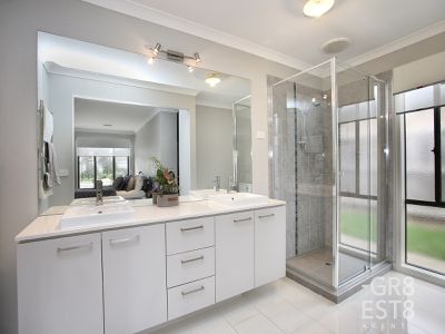 18 Flash Dan Drive, Cranbourne East