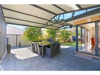 34 Barfield Road, Hammond Park