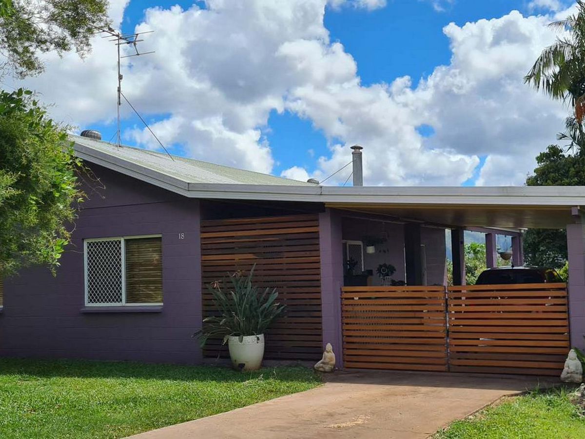 18 DANBULLA CRESCENT, Atherton