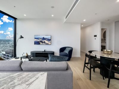 25902 / 16 Casino Drive, Broadbeach