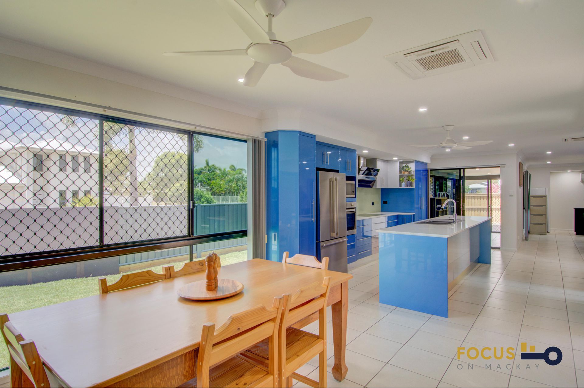 1 Gingham Street, Glenella