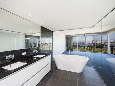 1405 / 96 Bow River Crescent, Burswood