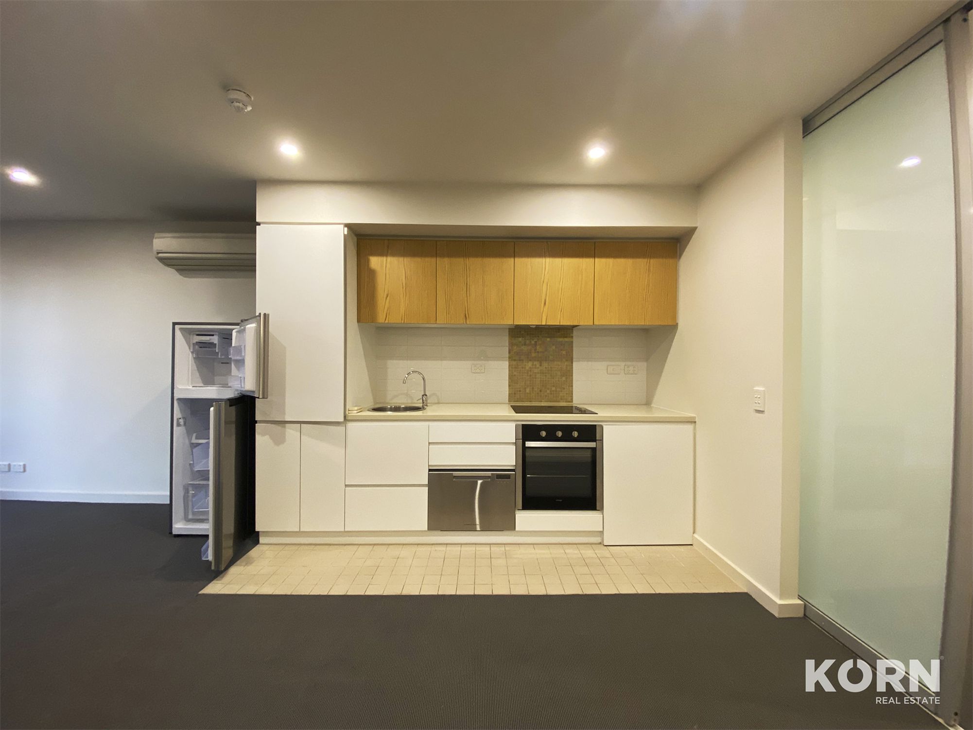 307 / 10 Balfours Way, Adelaide