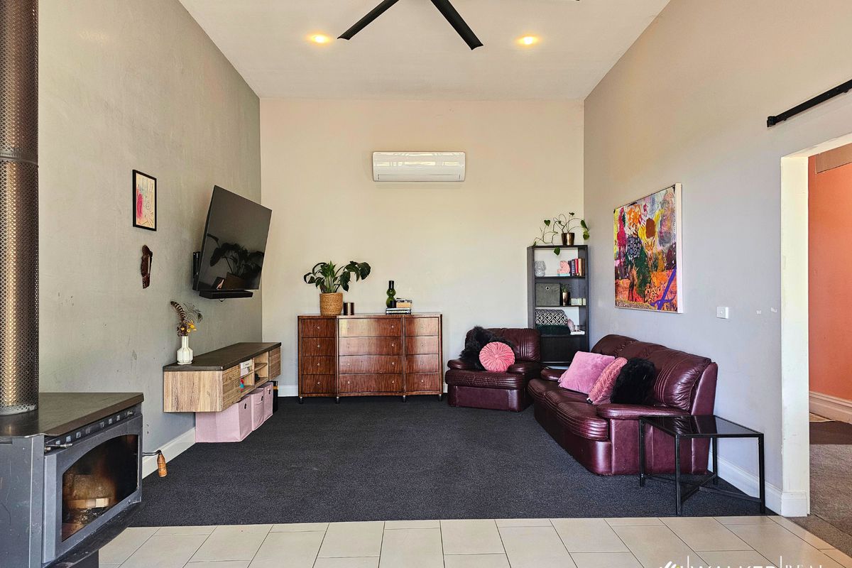 3297 Graham Road, Nanneella