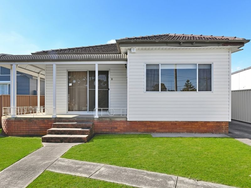 211 HENRY LAWSON DRIVE, Georges Hall